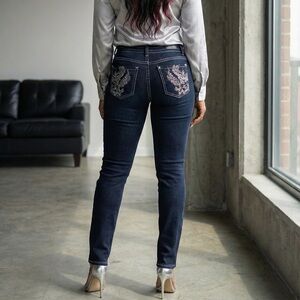 🔥🔥 HOT DENIM BLUE JEANS  WITH GREY STITCHING.